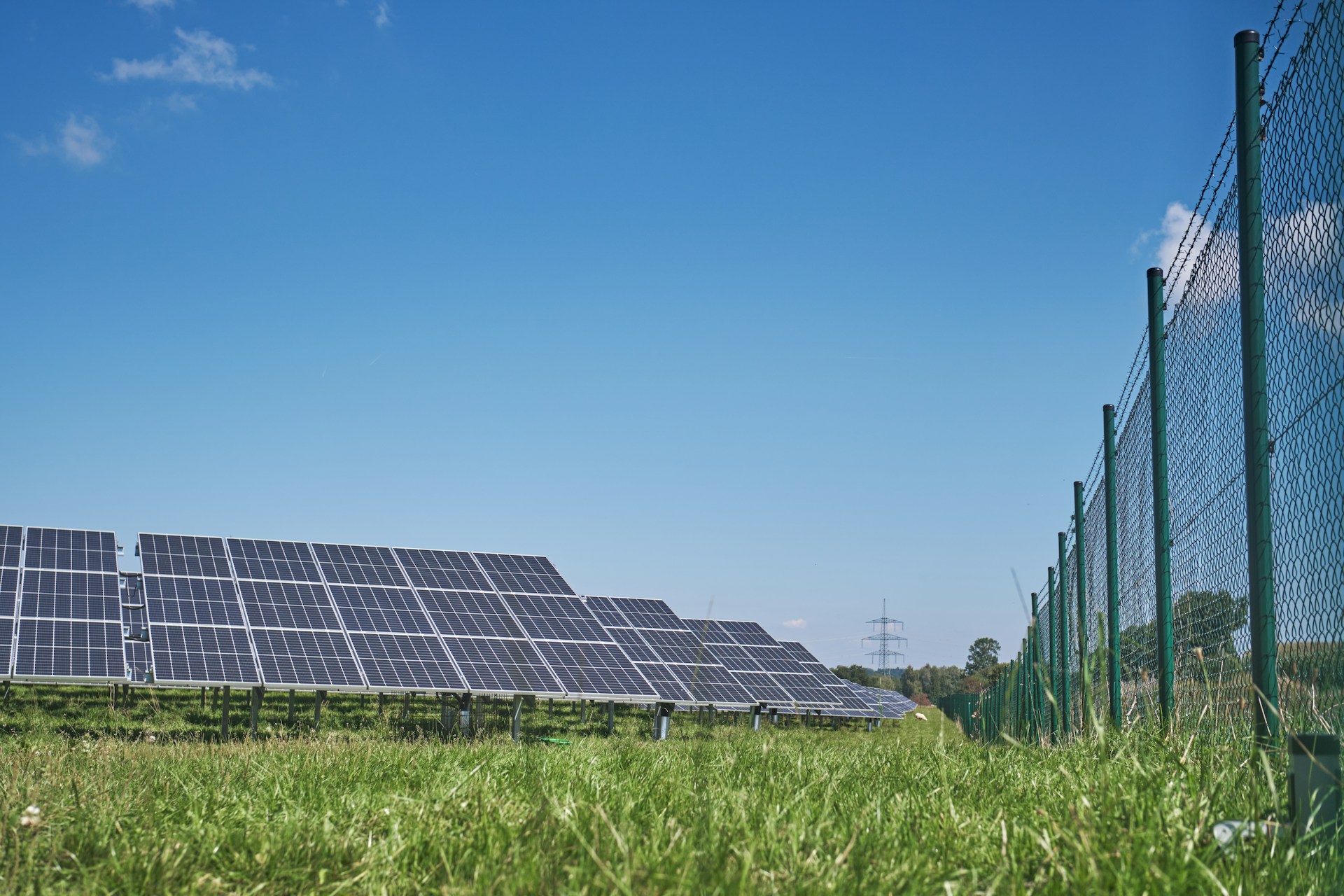 Pathfinder Clean Energy advances 49 MW Elvington Solar and BESS project ...